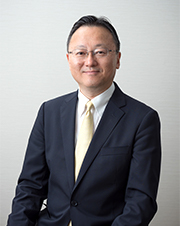 代表取締役社長 黒田 篤郎